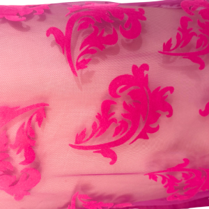 Dantela cu Frunze de Catifea – Ciclame