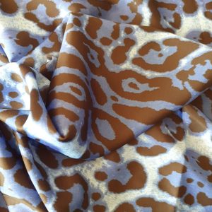 Satin imprimat Armani – imprimeu animal print negru și bleumarin - imagine 4